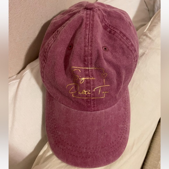 Pink sigma delta tau hat - Picture 1 of 2